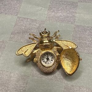 Gold Bee Brooch / Pendant with Clock